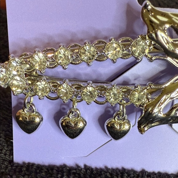 Claire's Hair Clip, Metal Alligator Clip with Butterfly and Dangling Hearts - Picture 3 of 7